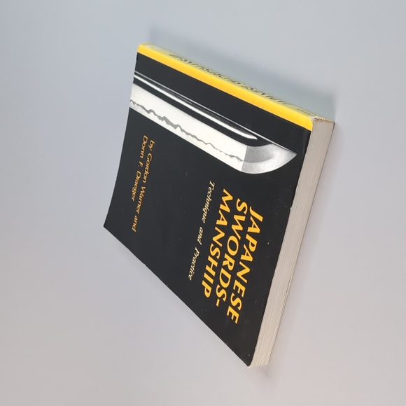 Japanese Swordsmanship Technique and Practice by G. WARNER and F.DRAEGER 1996 - Picture 4 of 8